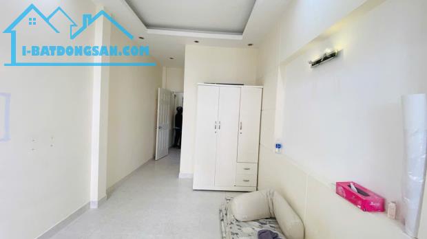 HIẾM BÁN 8.3 TỶ - HẺM XE HƠI - 6M - 45M - 3 TẦNG - PHAN XÍCH LONG - CHÍNH CHỦ GẤP BÁN - - 2