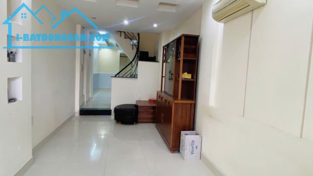 HIẾM BÁN 8.3 TỶ - HẺM XE HƠI - 6M - 45M - 3 TẦNG - PHAN XÍCH LONG - CHÍNH CHỦ GẤP BÁN - - 4