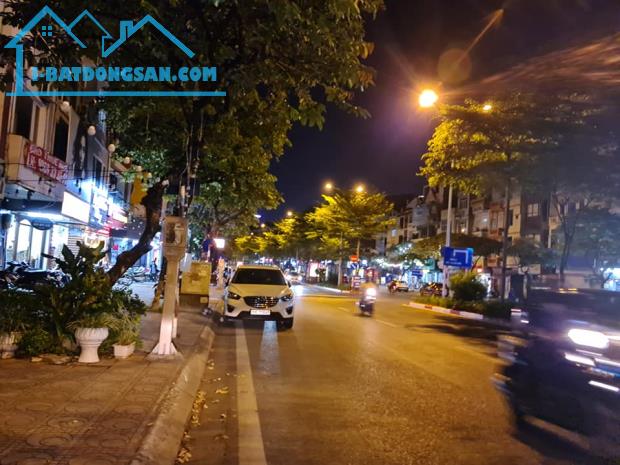 Bán nhà phố Huỳnh Thúc Kháng cực hiếm đẹp 110m2 MT 10m - Nhà 2 mặt đường kinh doanh mạnh - 1