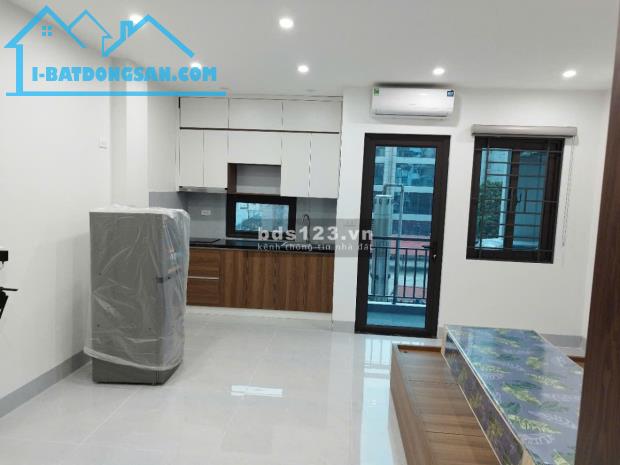 Chính chủ cho thuê phòng 40m2 đầy đủ tiện ích ngõ 173 Trung Kính, Cầu Giấy