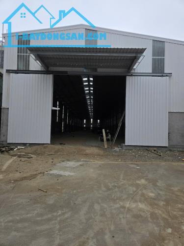 Cho thuê kho 1700m2 cụm công nghiệp Duyên Thái, Huyện Thường Tín, Hà Nội. Lh: 0932871168