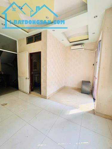 Bán nhà hẻm 8m Âu Dương Lân - Tạ Quang Bửu, Q8,  DT: 5.1x10m, 4 Tầng - 3PN, 7.8 tỷ - 1