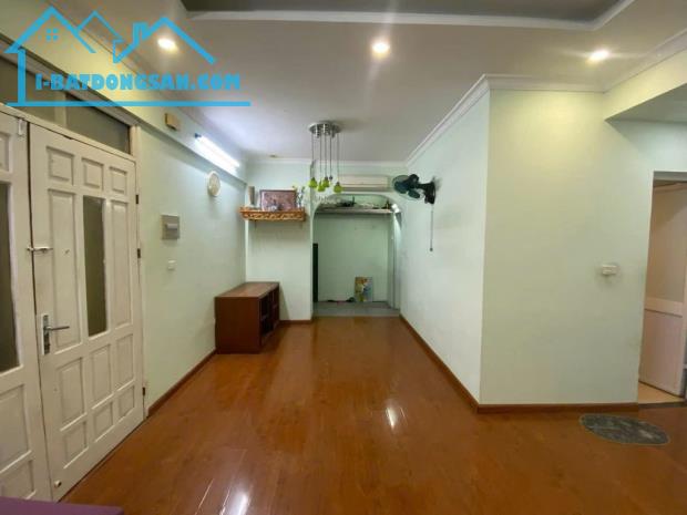 BÁN CĂN HỘ CC NGUYỄN CƠ THẠCH 82m