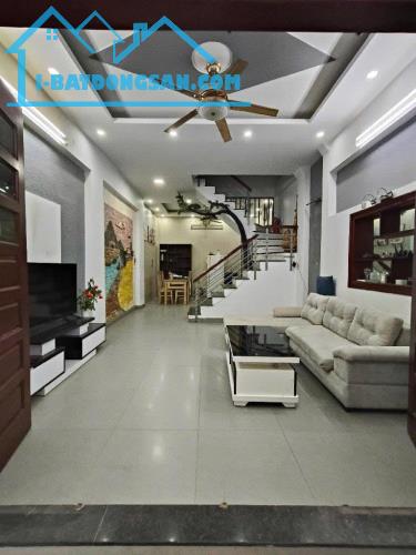 BÁN NHÀ TRƯỜNG CHINH – ĐỐNG ĐA, LÔ GÓC, 4 TẦNG 50M2 NHÀ ĐẸP, NGÕ THÔNG PHỐ TAM KHƯƠNG.