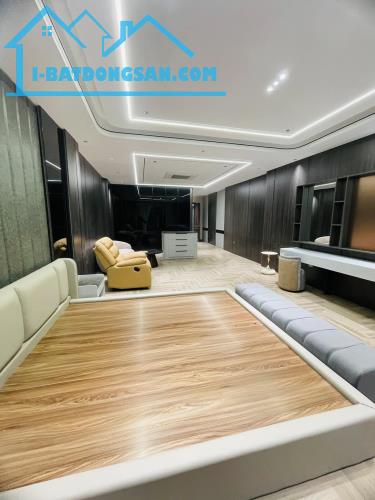Bán Nhanh Căn 101m2 Phố Nguyễn Văn Cừ Long Biên 8T Kinh Doanh Gara 6 Ô Tô Chỉ 27.X Tỷ - 2