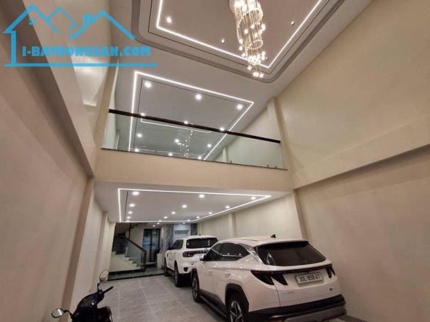 Bán Nhanh Căn 101m2 Phố Nguyễn Văn Cừ Long Biên 8T Kinh Doanh Gara 6 Ô Tô Chỉ 27.X Tỷ
