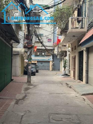 "Bán nhà phố Kim Ngưu, Hai Bà Trưng 65m, 4 tầng, Giá: 17 tỷ. LH: 0937158386