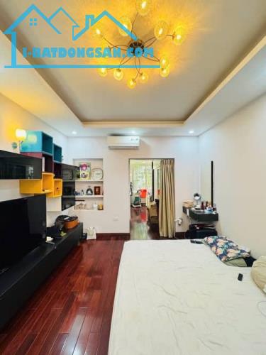"Bán nhà phố Kim Ngưu, Hai Bà Trưng 65m, 4 tầng, Giá: 17 tỷ. LH: 0937158386 - 2