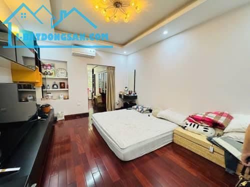 "Bán nhà phố Kim Ngưu, Hai Bà Trưng 65m, 4 tầng, Giá: 17 tỷ. LH: 0937158386 - 4