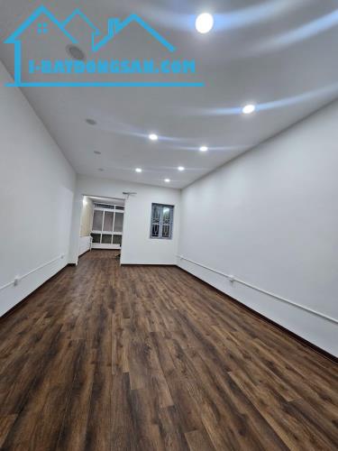 Bán nhanh nhà mặt phố Trường Lâm Long Biên 70m 3T MT4.1m giá 20 tỷ vỉa hè kinh doanh - 1