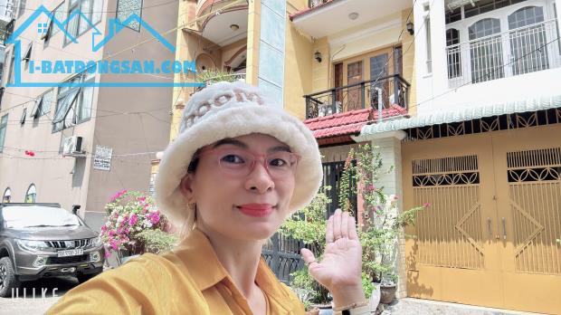 BÁN CHDV ĐƯỜNG BẾN VÂN ĐỒN QUẬN 4 - DÒNG TIỀN 80 TRIỆU/THÁNG