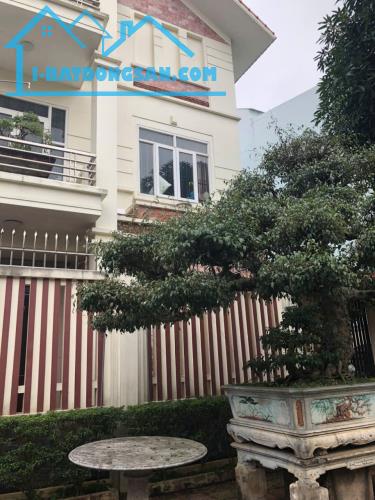 Bán căn biệt thự khu đô thị cao cấp Trần Lãm diện tích 226m2 mặt tiền 15m giá 18,5 tỷ - 1