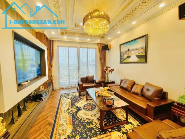 Bán nhà mặt phố Đàm Quang Trung, Đi bộ ra Aeon Long Biên - KD sầm uất, 52,3m x 7T. - 3
