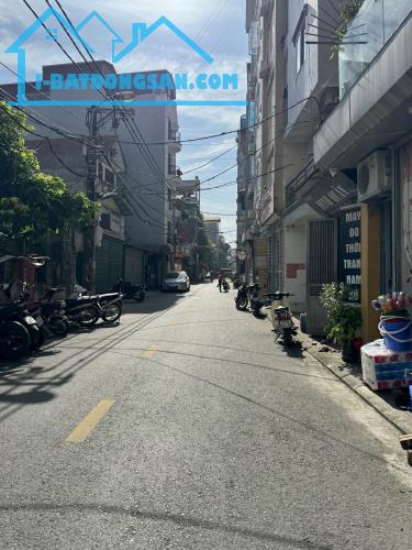 Cực hiếm, bán căn nhà cấp 4, 64m2 tại mặt đường chính An Đào B, Trâu Quỳ, kinh doanh tốt