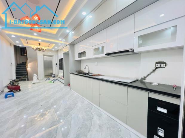 Bán Gấp phân lô, Thang máy ô tô,kinh doanh phố Nguyễn Văn Cừ- Long Biên.DT50m,6T,8.5 tỷ - 3