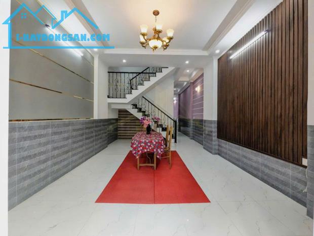 NHÀ THUÊ 8tr/tháng-3pn KDC PHƯỚC KIẾN