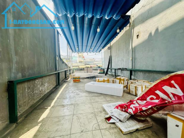 Bán nhà mặt tiền kinh doanh ngay cầu nhị thiên đường,  ngang 4m - 4