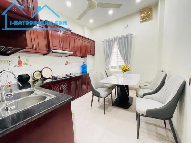MẶT TIỀN ĐỘI CUNG QUẬN 11 -  A4 - 3 TẦNG BTCT - 4 PN – CHỈ 6.95 TỶ - 1