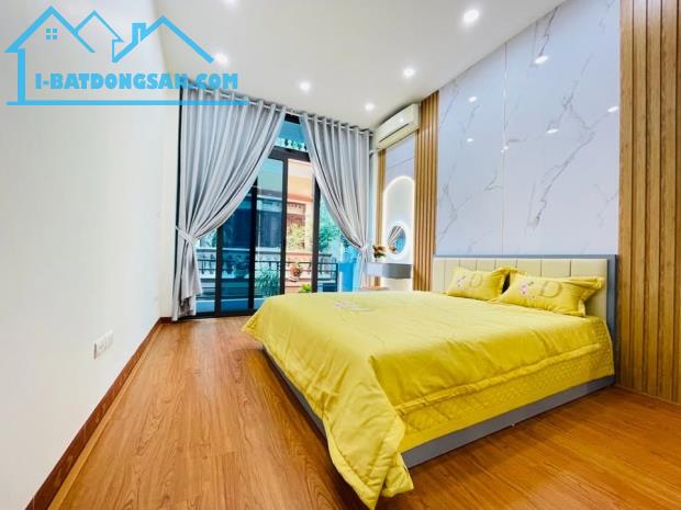 MẶT TIỀN ĐỘI CUNG QUẬN 11 -  A4 - 3 TẦNG BTCT - 4 PN – CHỈ 6.95 TỶ - 2