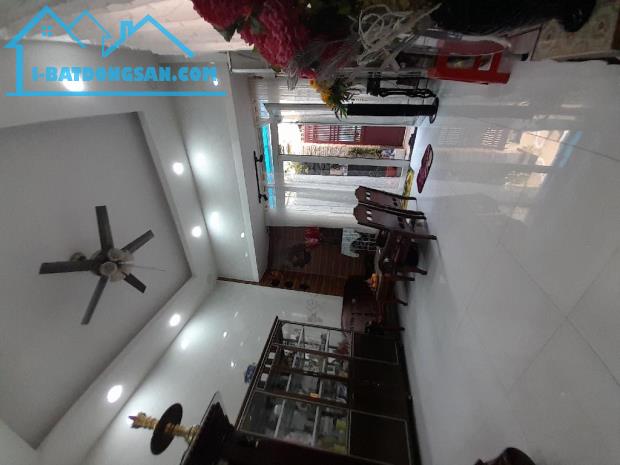 Nhà Hẻm xe hơi 6M ngay chợ Nhị Thiên Đường . Phường 5 Quận 8 . DT: 4x12m đất 48m2 hai lầu,