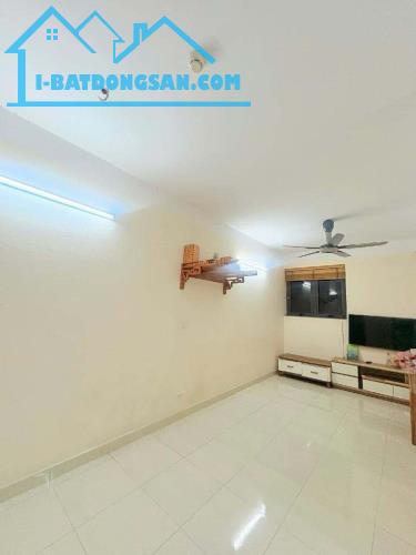 Nhà đẹp Đê La Thành 21m2 x 4 tầng, mt 3.5m2, 3 ngủ, ngõ thông kinh doanh, lô góc 2 thoáng. - 3