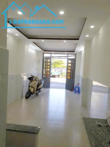Cho thuê nhà 3 tầng mặt tiền view sông  đường Ba Đình P8Q8 - 4