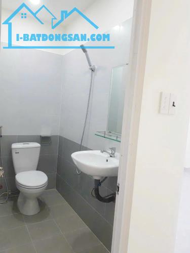 Cho thuê nhà 3 tầng mặt tiền view sông  đường Ba Đình P8Q8 - 2