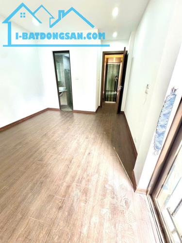 Siêu hiếm - Nhà mới tinh 6 tầng thang máy - Ngõ thông - Sổ nở hậu tại Thụy Khuê - 2