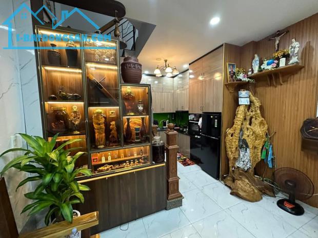 SIÊU PHẨM NHÀ ĐẸP 3 TẦNG NGAY GÒ DẦU TÂN PHÚ SÁT HẺM XE TẢI- 28M2 NỞ HẬU 4.3M -CHỈ 3 TỶ XX - 1