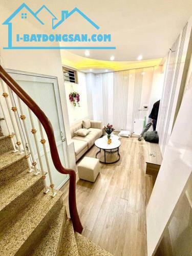 GẤP GẤP! NHÂN HÒA THANH XUÂN,10M RA PHỐ,NGÕ NÔNG THẲNG TẮP,NHỎ XINH,26M2 x 5T