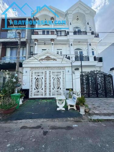 Cần bán Nhà 1 trệt 2 lầu gần Trường THCS bình chánh - 5x20m2 giá 3 tỷ 100 !! - 5