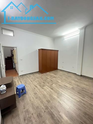 Cho thuê nhà riêng, ngõ ba gác Hoàng Văn Thái, Thanh Xuân 60m x 5T, 5PN giá 14.5 triệu - 2