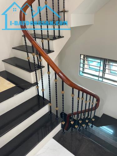 Lương Định Của,3 thoáng,Gara,30m ra hồ, KD sầm uất,66m 8 tầng TM, Giá 22.4 tỷ 0796193699