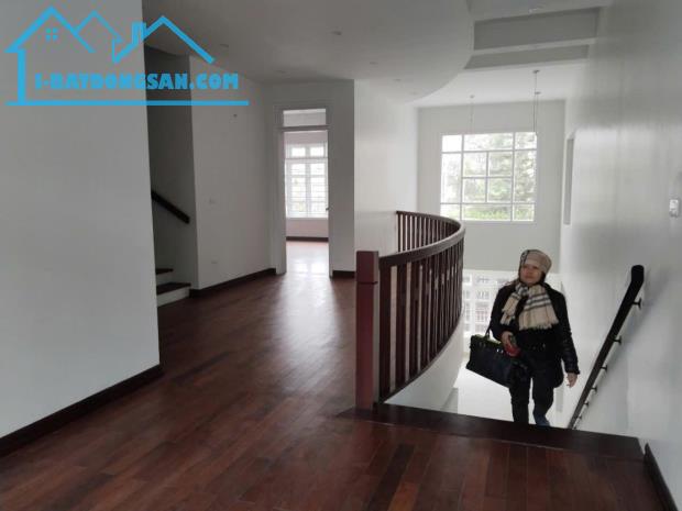 +NGỌC THỤY -LONG BIÊN-DT170/222M2- 4T-MT10M -NHỈNH 26 TỶ (đàm phán).  + Vị trí ĐẮC ĐỊA MẶT - 2
