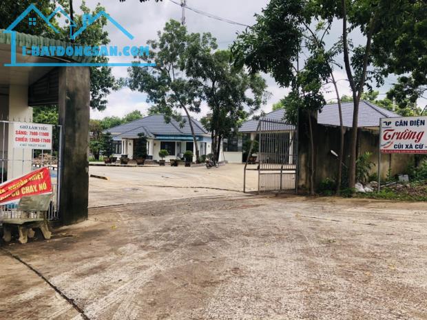 Chủ bán 2.500m2 đất thổ cư, giá 250 triệu, ngay thị xã, dân cư đông, gần các KCN lớn - 2