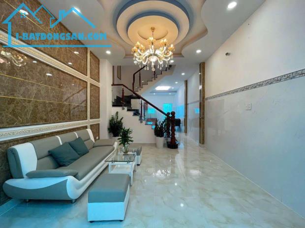 Bán Nhà 2 Lầu Hẻm Xe Hơi 1979 Huỳnh Tấn Phát - 4m x 14m - Giá: 5 Tỷ 500 triệu - 3