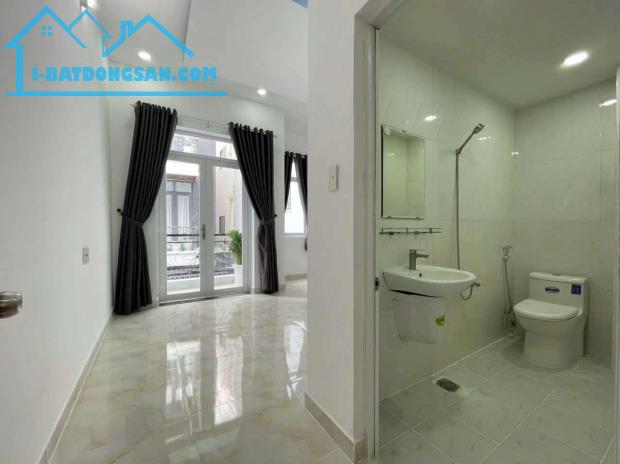 Bán Nhà 2 Lầu Hẻm Xe Hơi 1979 Huỳnh Tấn Phát - 4m x 14m - Giá: 5 Tỷ 500 triệu - 5