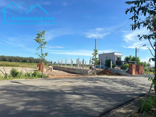 Cắt lỗ lô đất thổ cư 260 triệu 2.009m2,QL 13 vào trung tâm TX, trường chợ sầm uất, 3 kcn