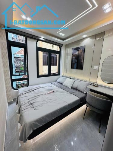 **QUẬN 5 Bán gấp căn nhà 5 tầng Thang máy đường Trần Tuấn KhảI - Bùi Hữu Nghĩa, chỉ 15.3 - 1