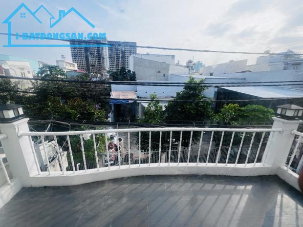 Bán Nhà Quận 7_50M Ra Huỳnh Tấn Phát_70M2 +3Tầng BTCT;Ngang 6M;Hoàn Công Đủ,Chỉ Nhỉnh 5 Tỷ - 5