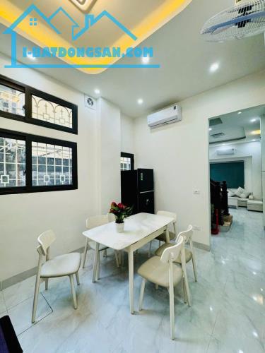 Cho thuê nhà nguyên căn Phố Bùi Xương Trạch, 5 tầng, 33m2, 7 ngủ, 14 Triệu vào ngay - 2