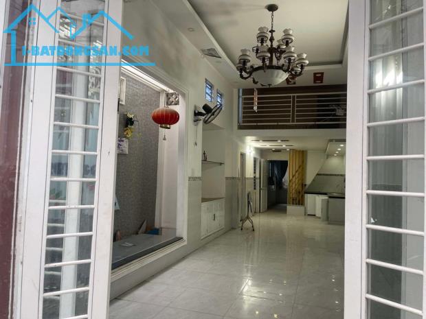 🏠💥 Bán nhà Thạnh Xuân 38 Diện tích 72m   chỉ  nhỉnh hơn 3.xtỷ   ✍️ Kết cấu : 1trệt, 1g - 1