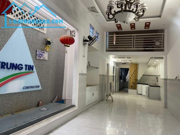 🏠💥 Bán nhà Thạnh Xuân 38 Diện tích 72m   chỉ  nhỉnh hơn 3.xtỷ   ✍️ Kết cấu : 1trệt, 1g - 2