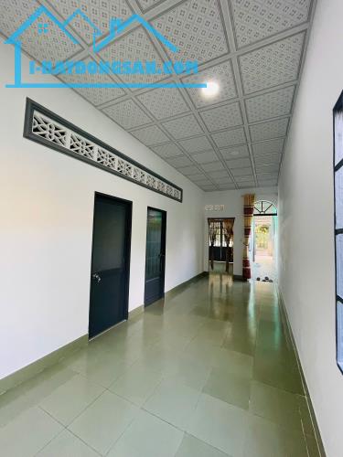 Nhà mặt tiền nhựa lớn - chỉ 2 tỷ - Sổ Hồng Riêng - 3