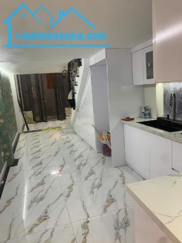 Trương Định 32m2 5 tầng 6 phòng ngủ , ngõ thông . Giá 5,85 tỷ - 1