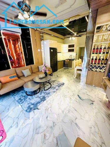 NI SƯ HUỲNH LIÊN - HẺM RỘNG - SÁT MẶT TIỀN - 40M2 - 4