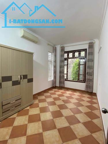 Cho thuê nhà riêng ngõ 127 Hào Nam, 42m2 x 4 tầng, 4 ngủ, 14 Triệu Full đồ - 3