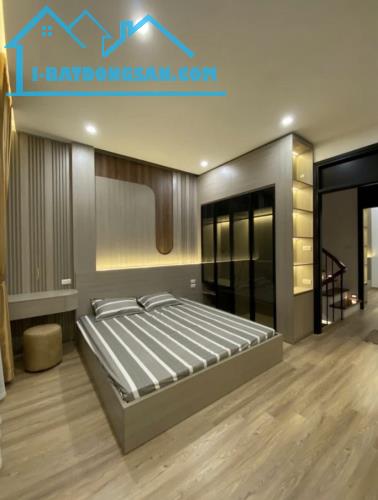 hàng vip cực hiếm  phân lô bộ y tế giảng võ   ô tô đỗ cửa  5 tầng 30m2 8X tỷ  kinh doanh