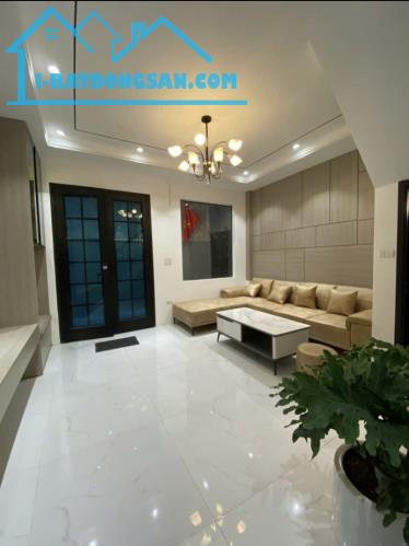 hàng vip cực hiếm  phân lô bộ y tế giảng võ   ô tô đỗ cửa  5 tầng 30m2 8X tỷ  kinh doanh - 1
