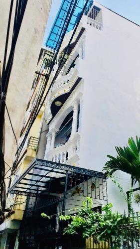 NHÀ  NGUYỄN VĂN TRỖI  CẠNH HỒ ĐIỀU HÒA - KHU BT LÀNG VIỆT KIỀU CHÂU DT 51M 4 TẦNG